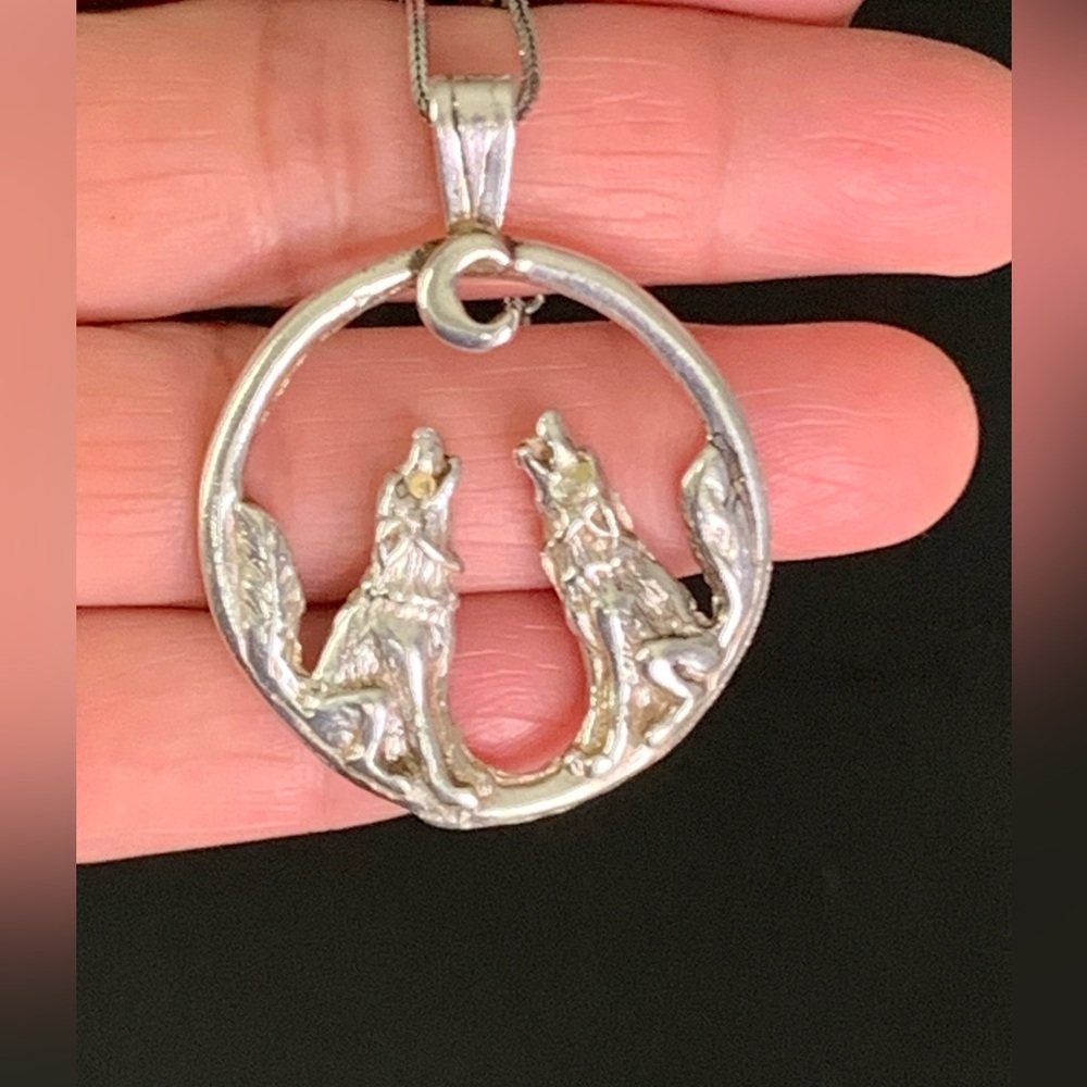 Vintage Solid Sterling Silver 925 Wolves with Moon Pendant Necklace 18”